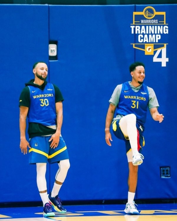 Seth: Khi tôi còn là một đứa trẻ, Stephen và tôi đã chiến đấ