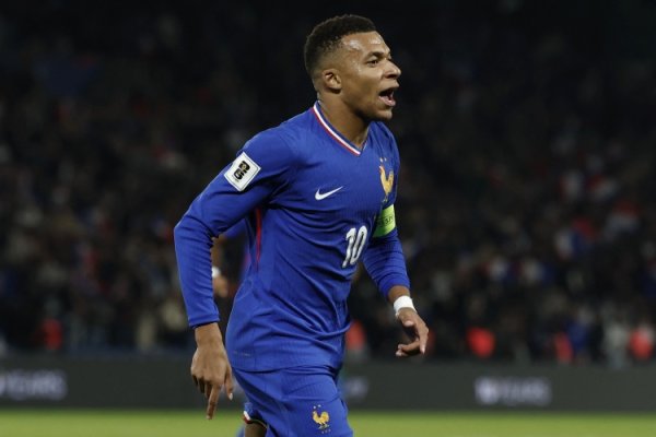 Lại bị thương ở mắt cá chân phải! Chính thức: Mbappé đã rút 
